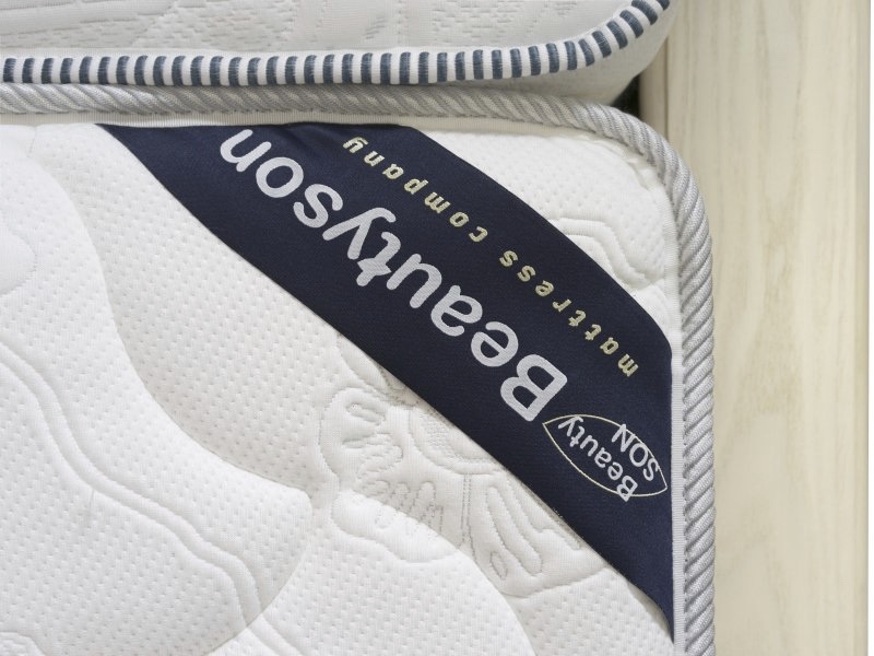 Super soft outlet latex mattress